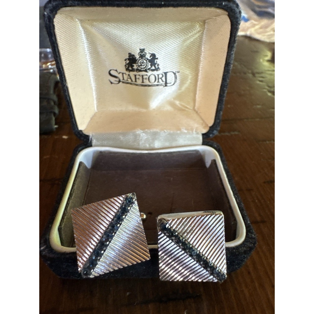 Hickok Gold Tone Cufflinks Blue Stone Diagonal Textured‎